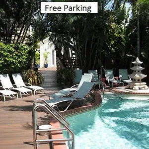 3* Locanda Douglas House